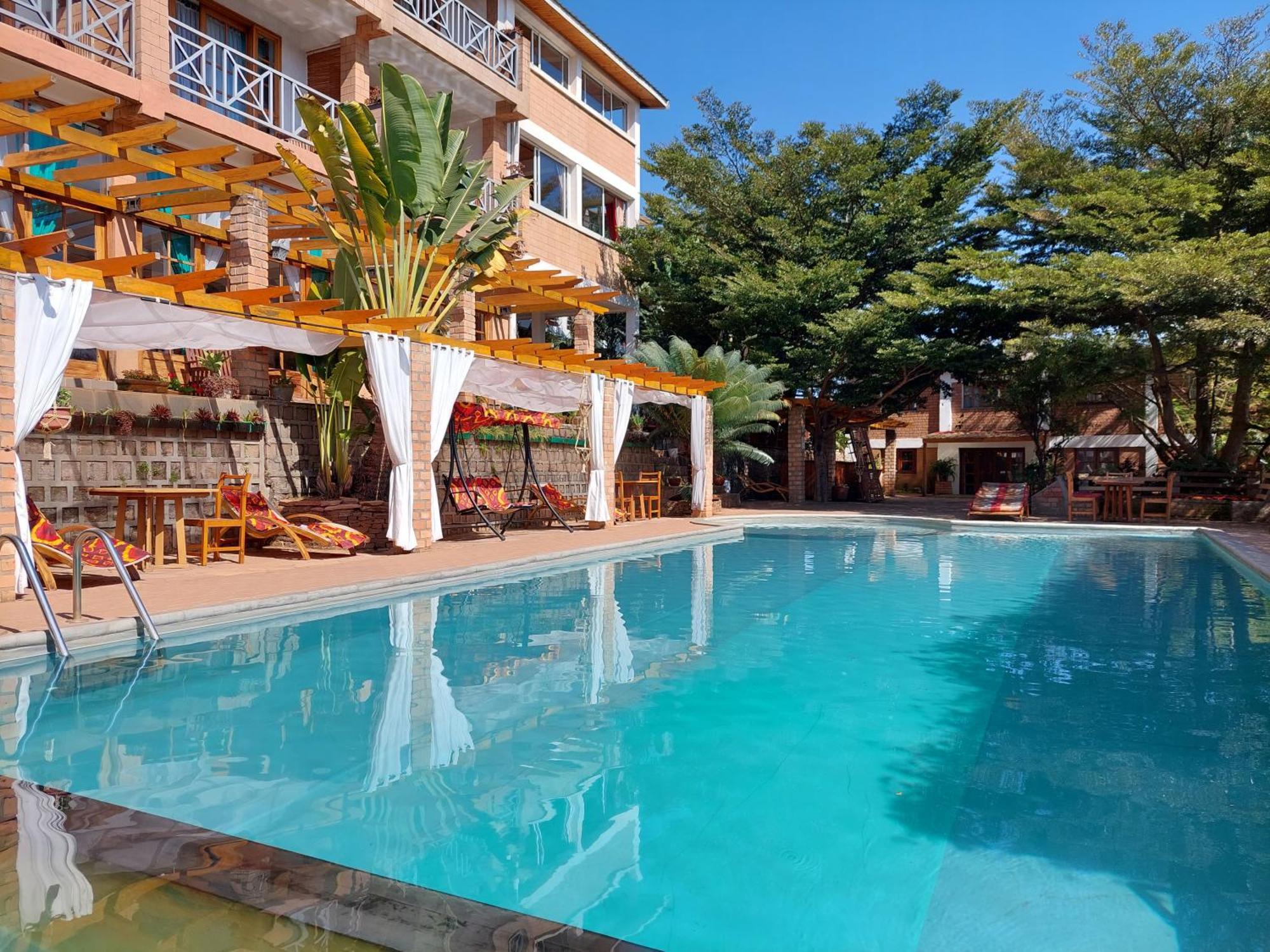 Island Continent Hotel Ivato  外观 照片