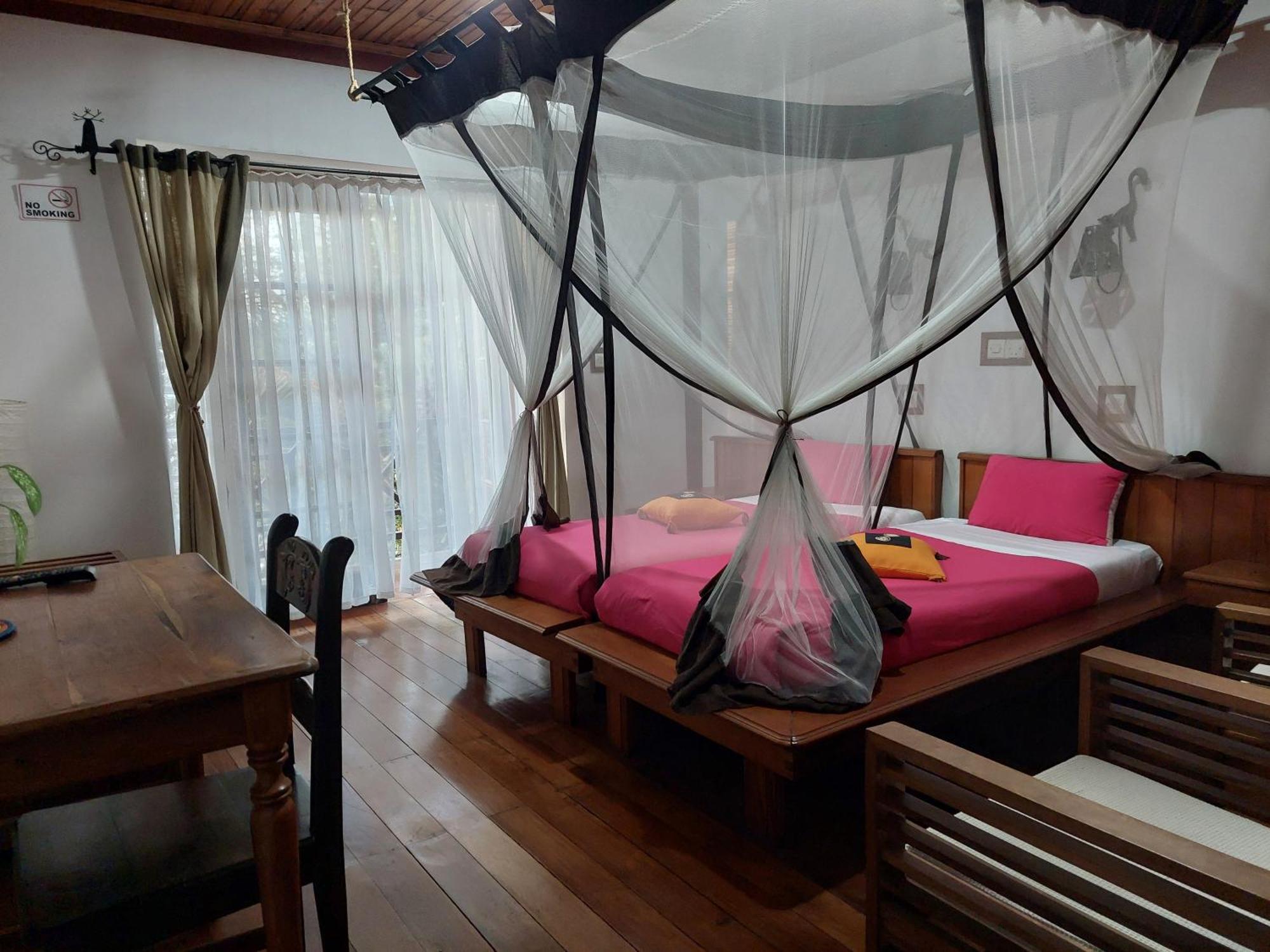 Island Continent Hotel Ivato  外观 照片