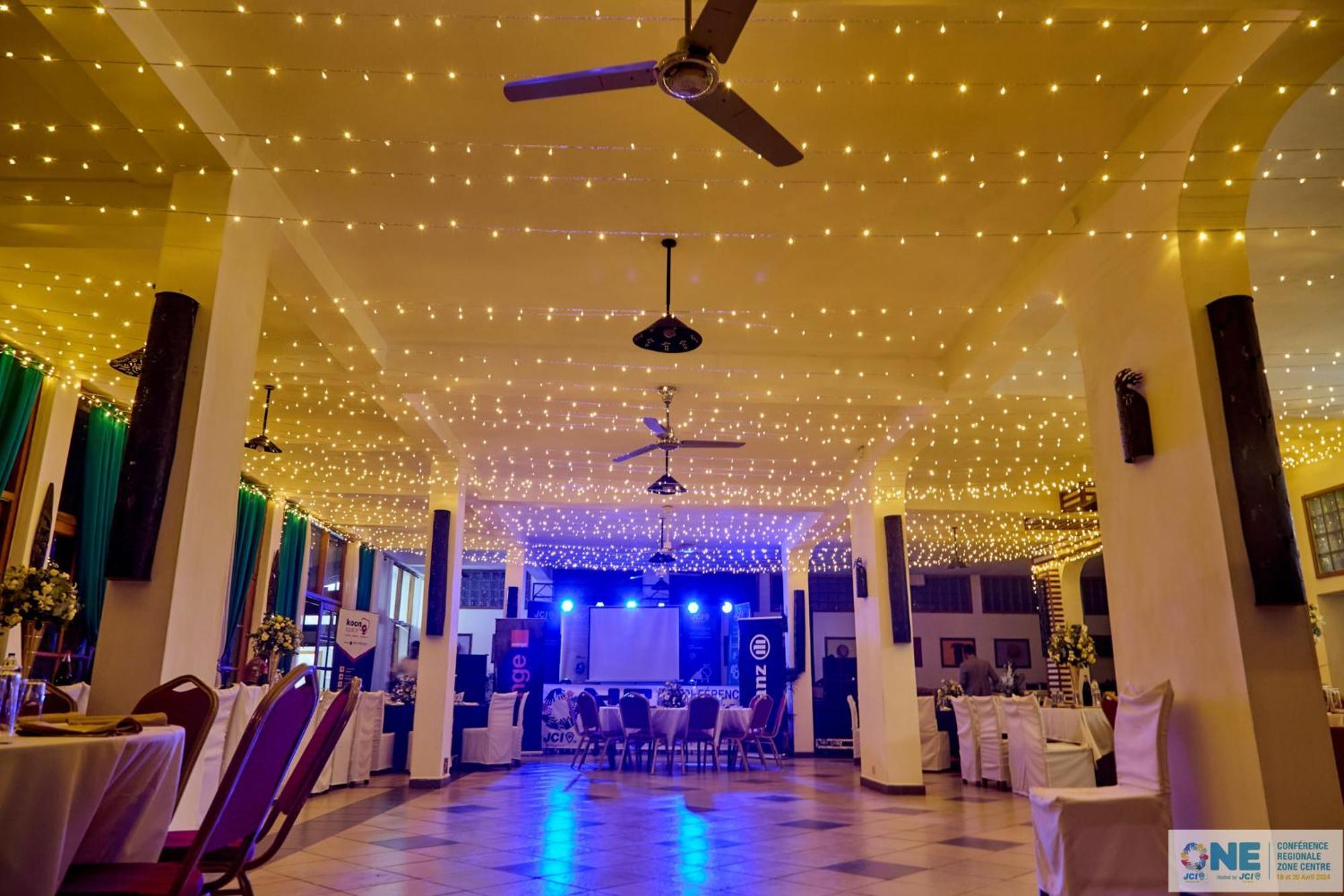 Island Continent Hotel Ivato  外观 照片